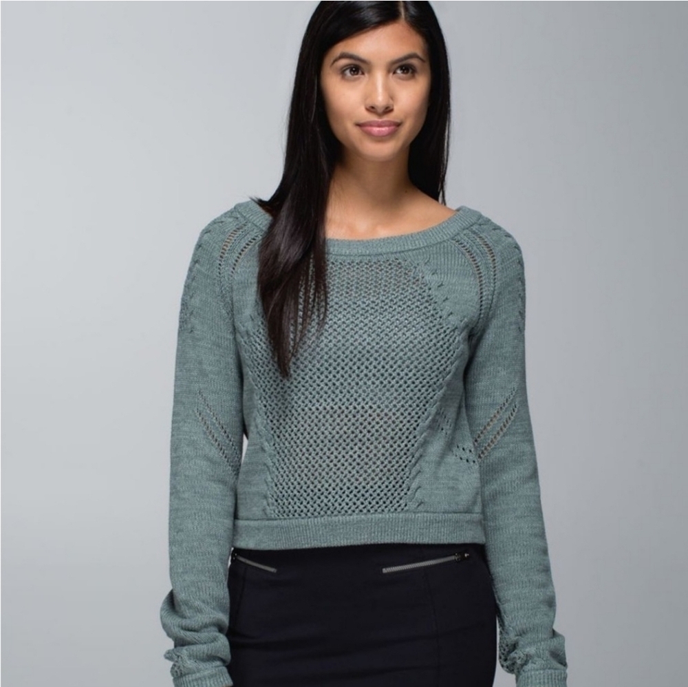 Lululemon Deep Shore / Earl Grey Be Present Pullover Size 4